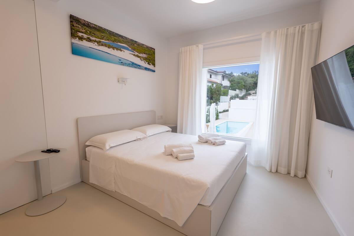 Superior Double Room, Pool View
