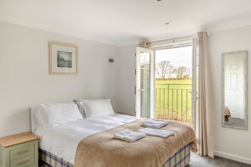 4 bed Lodge Newquay Cornwall Holiday Park Sleeps 8