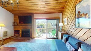 Smart TV, fireplace - Ridge Condo 2610 - New Listing! Pet Friendly w/ Elkhorn Golf, Tennis, Hot Tub (Sun Valley)