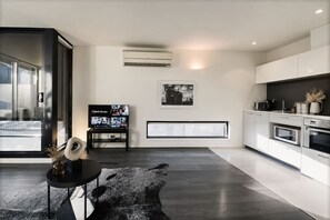 Private kitchen - Central Bay View Apartment (Melbourne)