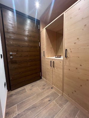 Interior entrance - Bormio Apartments al Pradais 1mo P.Ovest (Bormio)
