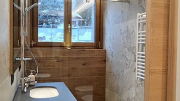 Basic Apartment, Mountain View | Bathroom