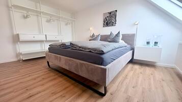 WiFi, bed sheets