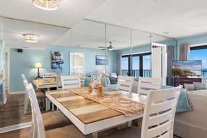 Dining - 506 – Stunning Beachfront 3BR Condo with Balcony, Pool & Panoramic Gulf Views (Panama City Beach)