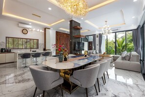 Design Villa, 3 Bedrooms, Private Pool, Hill View | Interior - JoeWell Villas  (Payangan)