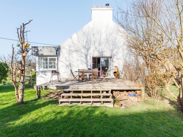 Cozy Holiday Home Near The Sea - Porspoder