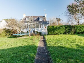 House | Exterior - Cozy Holiday Home Near the sea (Porspoder)