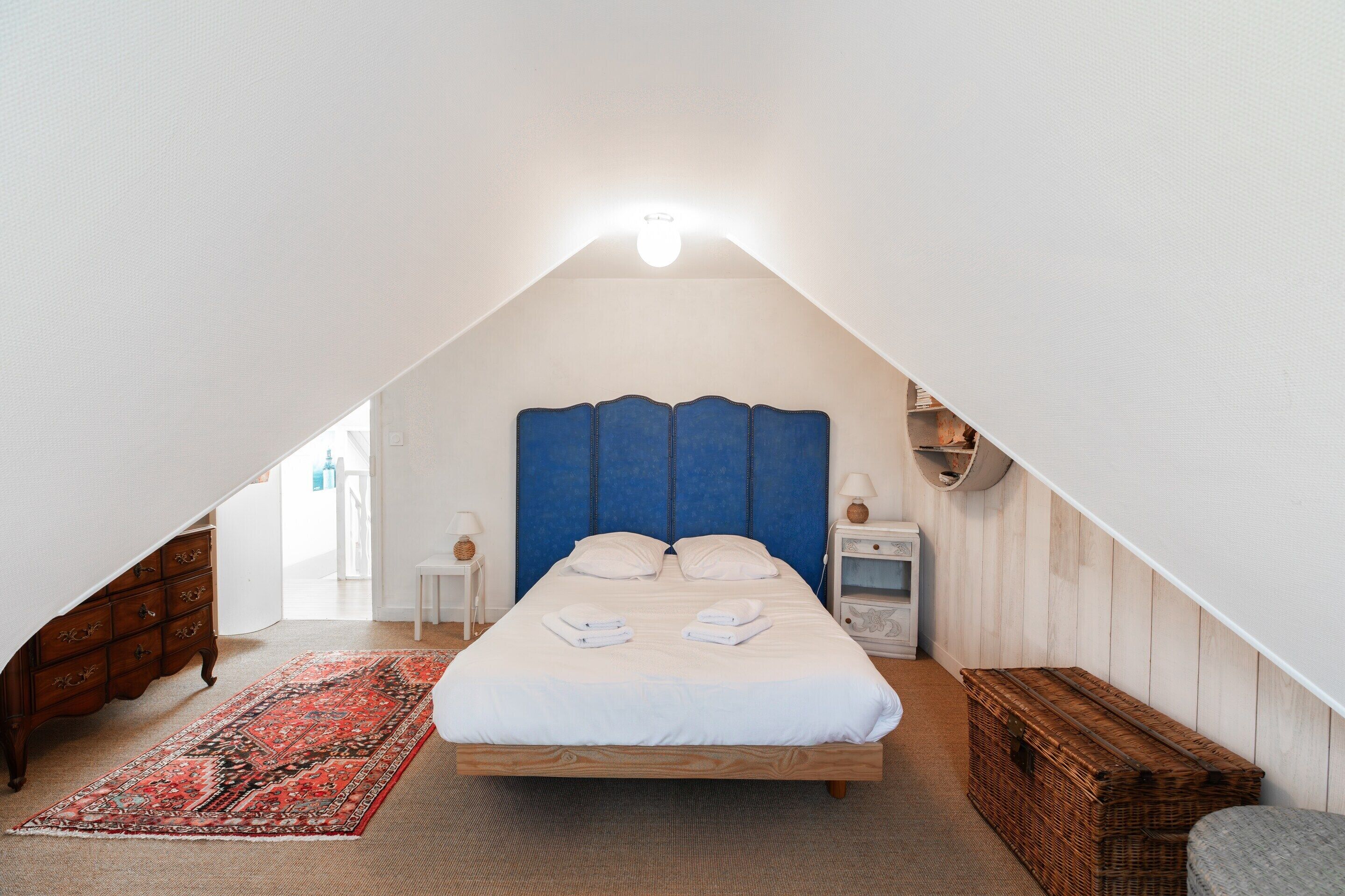House | 4 bedrooms, individually furnished