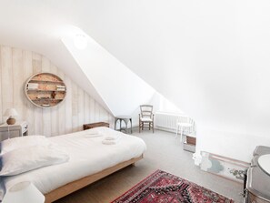 House | 4 bedrooms, individually furnished - Cozy Holiday Home Near the sea (Porspoder)