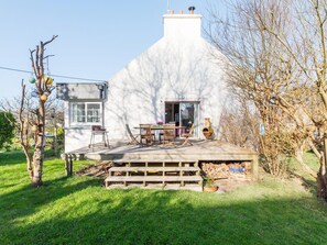 House | Outdoor dining - Cozy Holiday Home Near the sea (Porspoder)