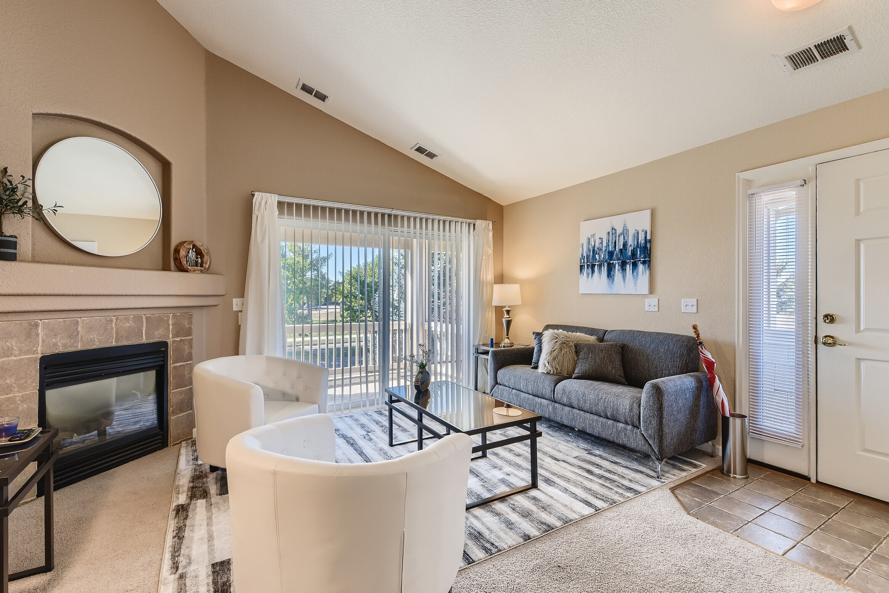 New Listing! Broadlands Condo | Pool | Hot Tub | Mountain Views - Thornton, CO