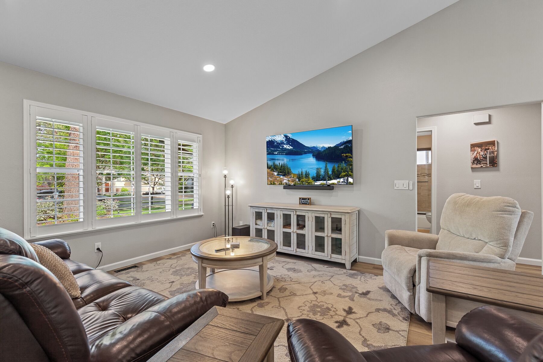 New Listing! Spokane River Getaway | Fire Pit | Fenced Yard | Pet Friendly - Post Falls, ID