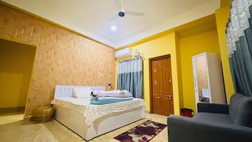 Apartment | Desk, free WiFi