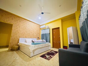 Departamento | Escritorio y wifi gratis 