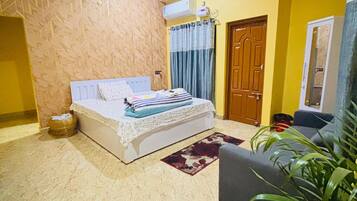Apartment | Desk, free WiFi