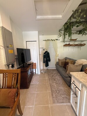 Smart TV - Serene Garden Studio w/Pool (Naples)