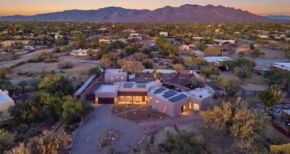 Desert Estate w/ Pool, Spa, Views & Putting Green