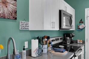 Fridge, microwave, oven, stovetop - Moon Dance Casita | Views, Hot Tub & Stargazing (Tucson)