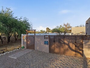 Property grounds - Moon Dance Casita | Views, Hot Tub & Stargazing (Tucson)