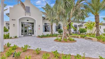 Apartment (2 Bedrooms) | Exterior
