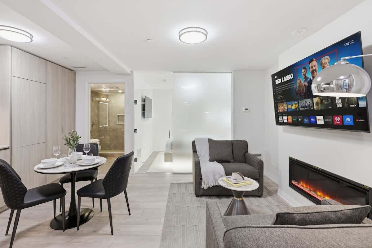 4br Dtwn Aparthotel | Sleeps 10 - Steps To Tiff - Toronto