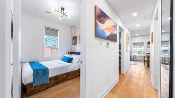 Studio (3 Bedrooms) | Interior