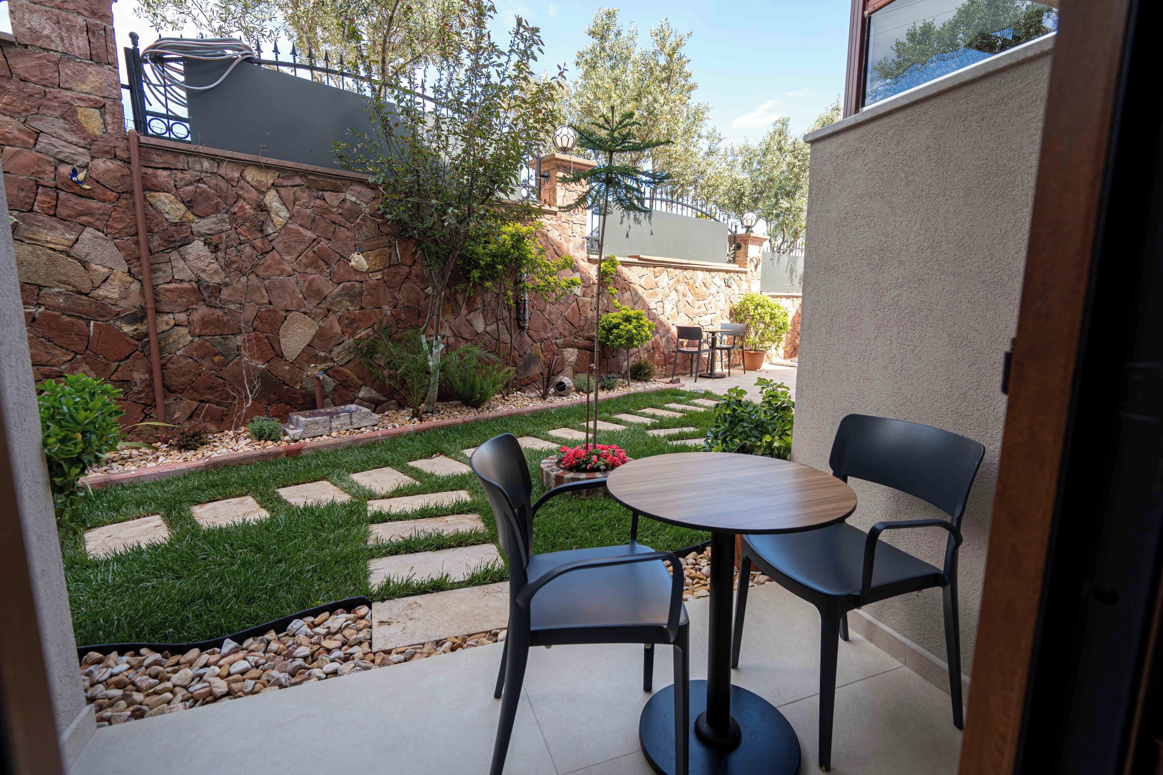 Chambre Deluxe, vue sur le jardin | Restauration en plein air