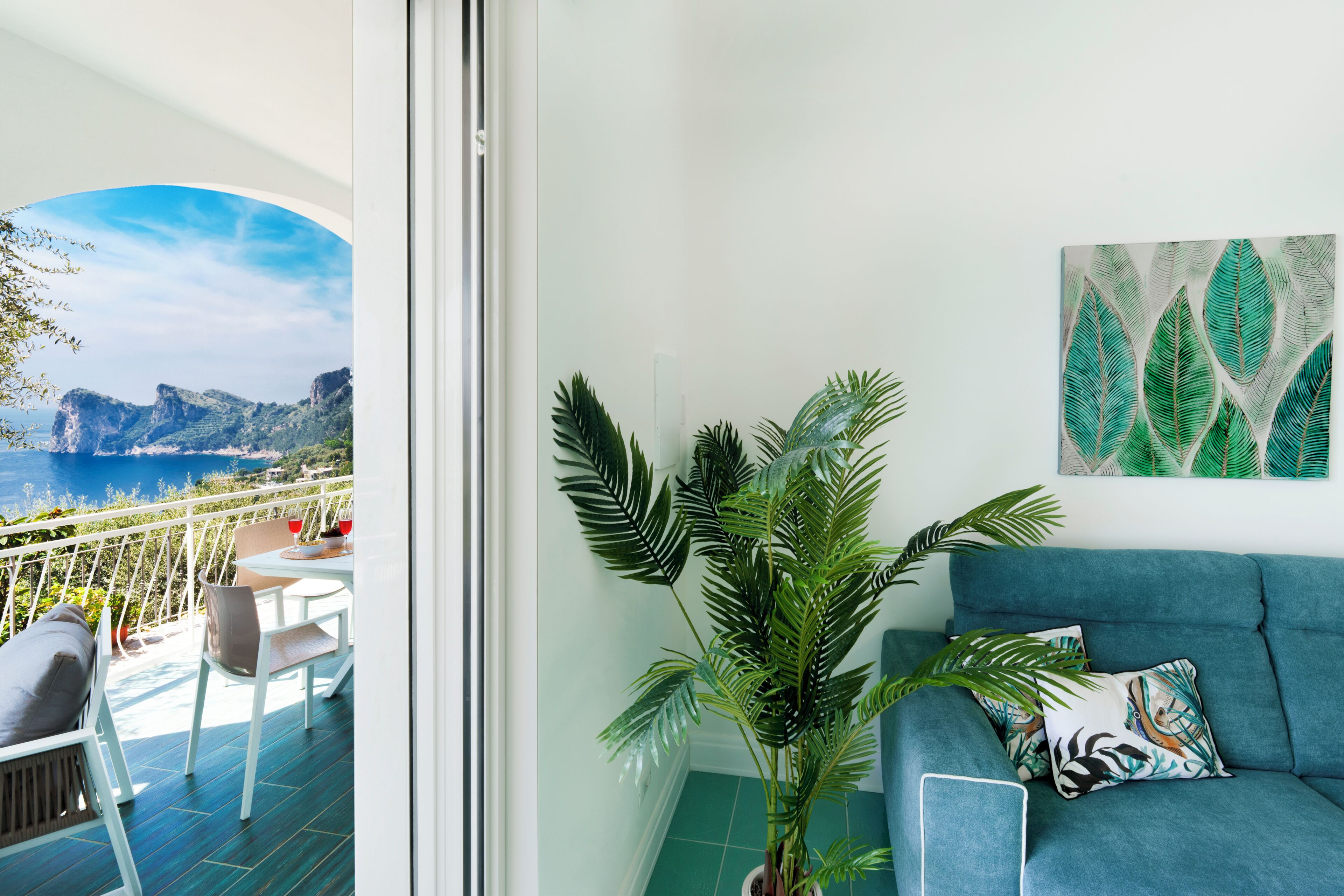 Comfort Apartment, Sea View | Living area
