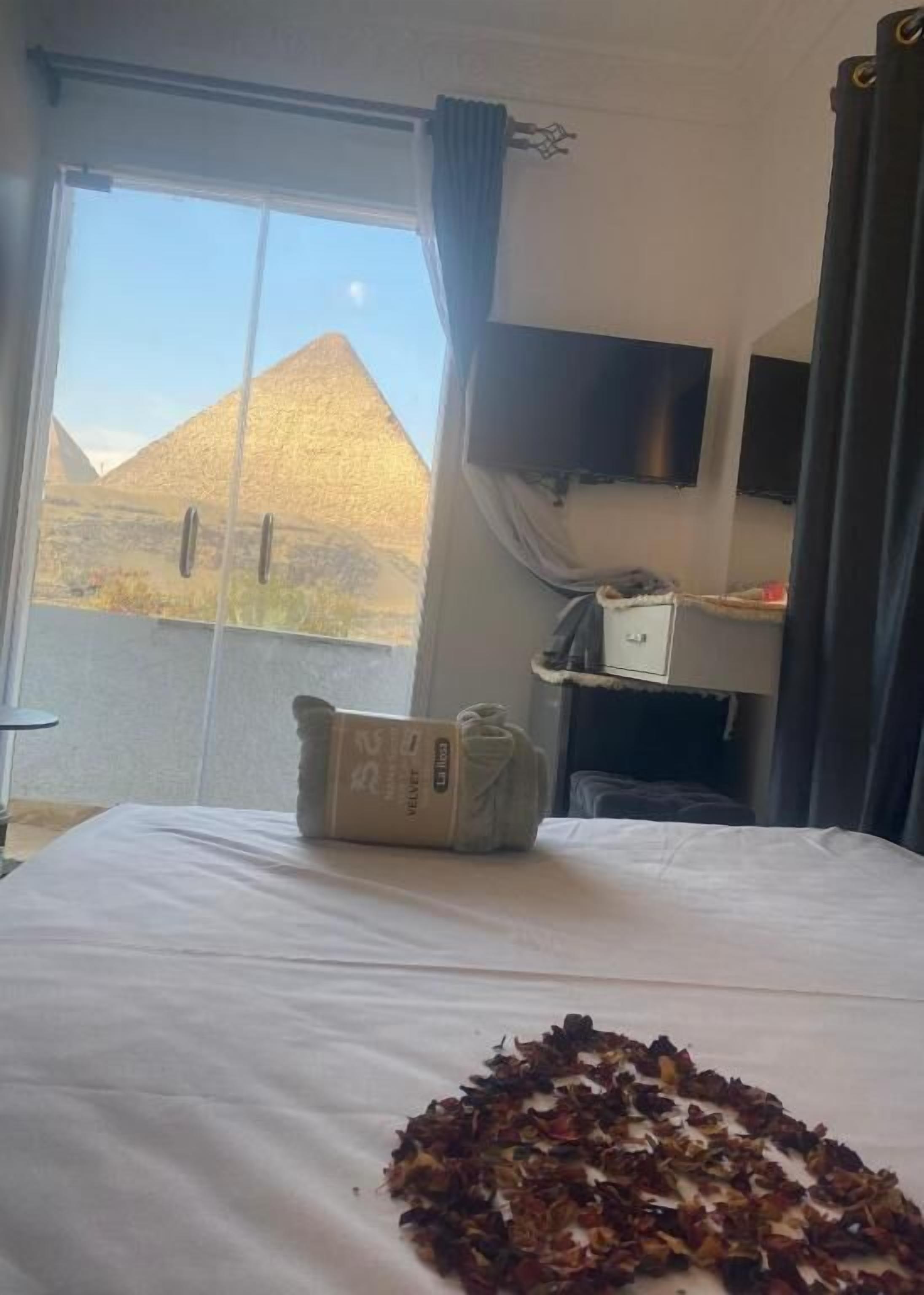 Deluxe Double Room, Mountain View | In-room safe, soundproofing, iron/ironing board