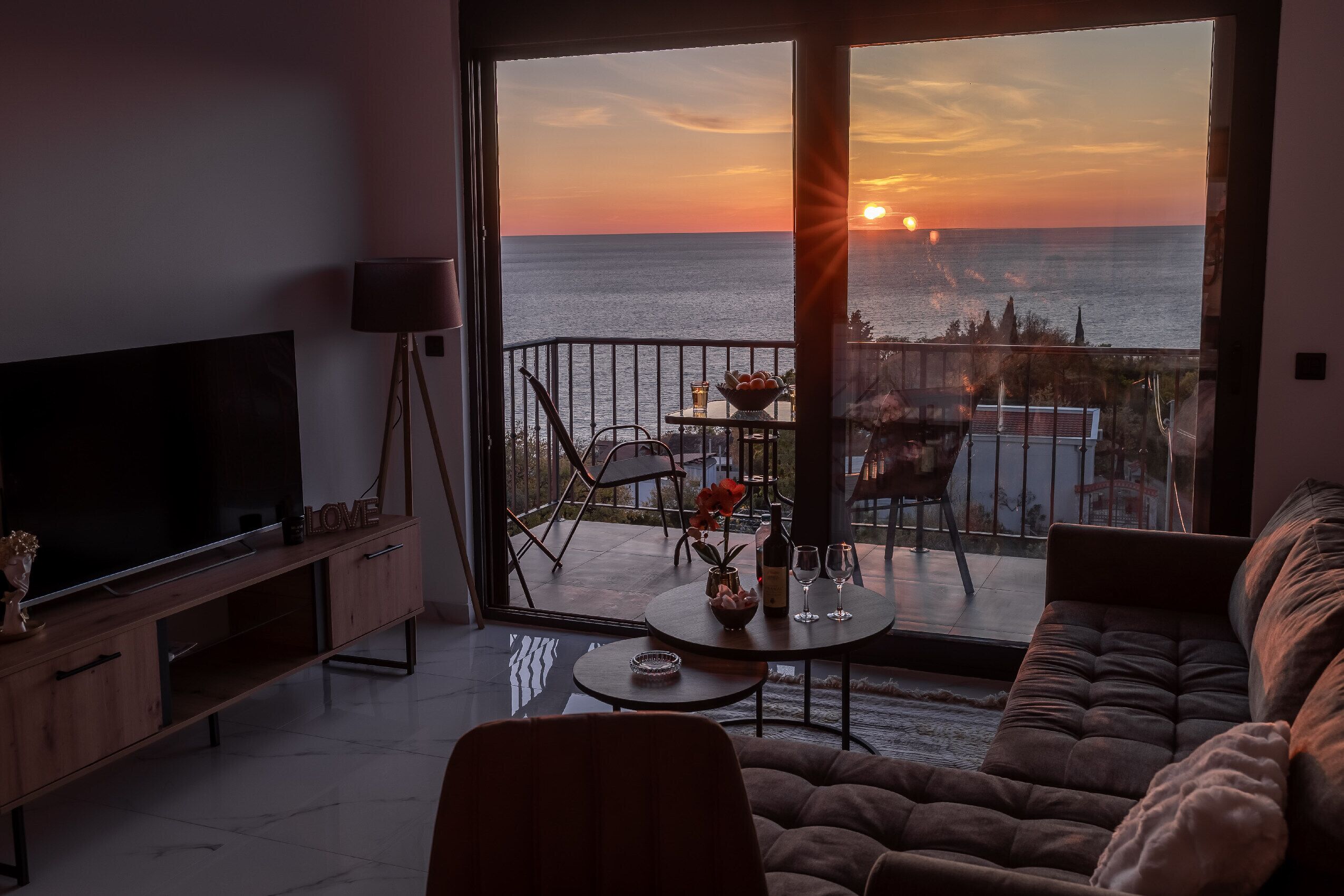 Comfort Apartment, Sea View | Living area