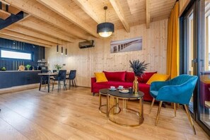 Smart TV - Comfortable holiday homes, pool, sauna, jacuzzi (Kopan)