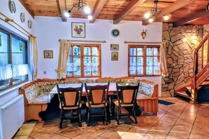 Dining - Comfortable house with a sauna, close to the lake (Nowa Kaletka)