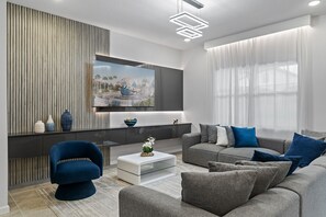 TV, video games - 6BR Luxury Villa Paradiso Grande near Disney (Orlando)