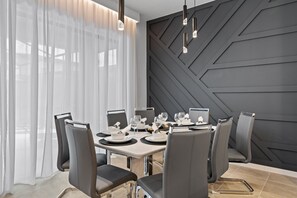 Dining - 6BR Luxury Villa Paradiso Grande near Disney (Orlando)