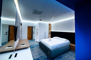 Deluxe Double Room, Courtyard View | Egyptian cotton sheets, premium bedding, down comforters