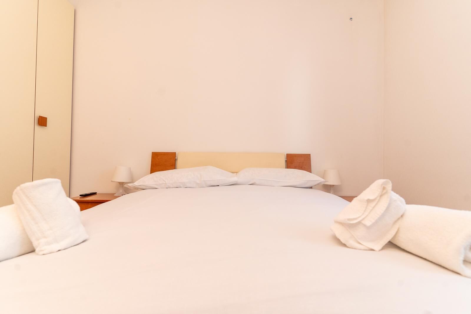 2 Schlafzimmer, Schreibtisch, Bügeleisen/Bügelbrett, WLAN