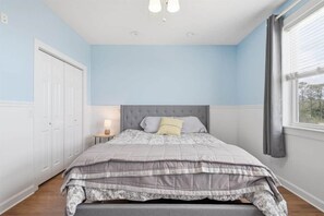 Guest Bedroom  - Keaton Sunset Retreat (Perry)