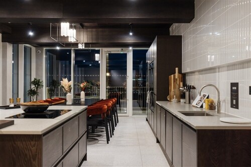 Modern 2-Bed Apartment in Edinburgh City Centre