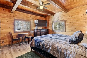 WiFi, bed sheets - Charming 4-bedroom cabin in Eagar perfect for your getaway (Eagar)