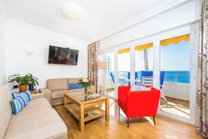 45-inch flat-screen TV with digital channels - Sunsuites Collection - Las Flores (San Bartolome de Tirajana)