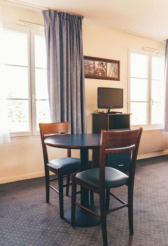 Cozy 2-person Stay Near Thermal Spa