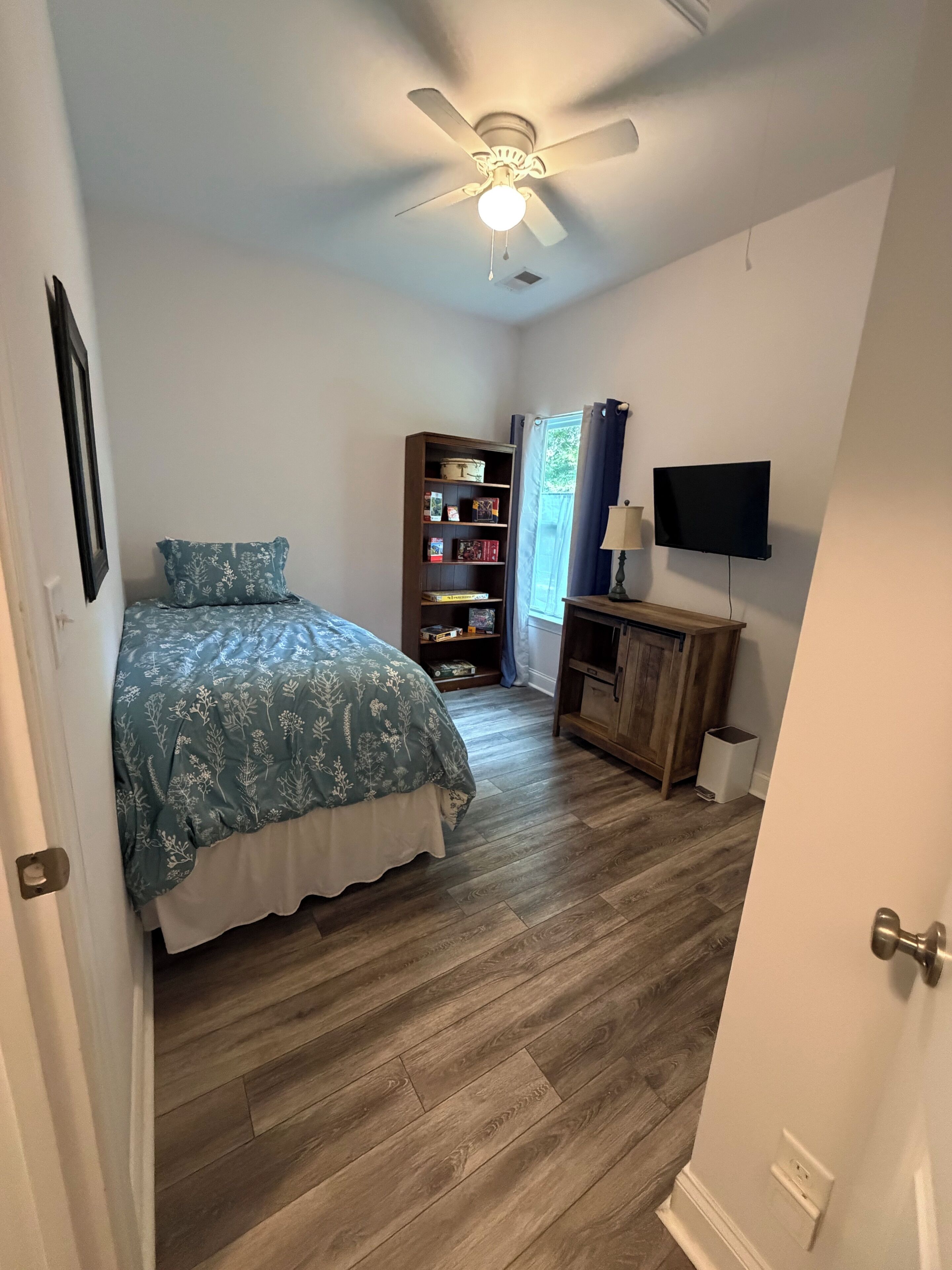 2 slaapkamers, een strijkplank/strijkijzer, gratis wifi, beddengoed