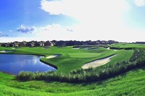 Golf - Stylish Golf Resort Townhome Near Disney (Kissimmee)