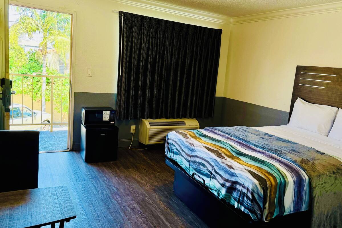 Deluxe Single Room, Balcony, City View | Free WiFi