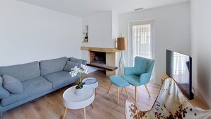 TV - Abbé Prevost by Interhome (Saint Cyprien)