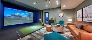 Smart TV, books - Luxury 2-BR, 3 BTH apartment in Millcreek, MNTN views, Private Balcony, Parking (Salt Lake City)