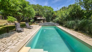 Indoor pool, outdoor pool - A little corner of Paradise! (Saint-André-de-Roquepertuis)