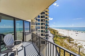 Property grounds - Sunbird Beachfront Resort Condo! Free Beach Chair Service (Panama City Beach)
