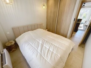 Unclassified image, 5 of 21, button - Lovely 1 bedroom Pasteur  246 by Interhome (Cannes)