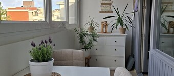 The 40 m² apartment (west side) is on the 2nd floor in the house "Schleswig". It is suitable for a maximum of 4 people, ideal for a small family.<br>In the living room of this bright and friendly apartment there is a sofa bed for 2 p...